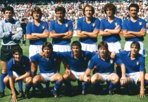 Retro styl Nejlepší dresy italské reprezentace z 90. a 2000. Let